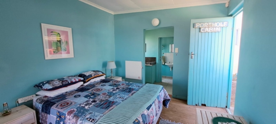 4 Bedroom Property for Sale in Perlemoenbaai Western Cape